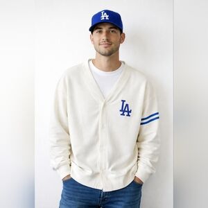 MLB LA Dodgers V Neck Cardigan Shirt Size M White Button Up NEW